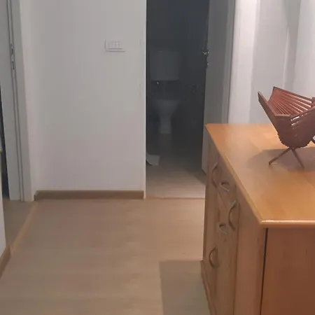 Apartment Sweet Dreams *
