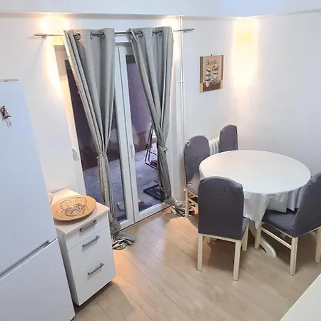 Private Swimming Pool Sweet Dreams Apartamento Sarajevo